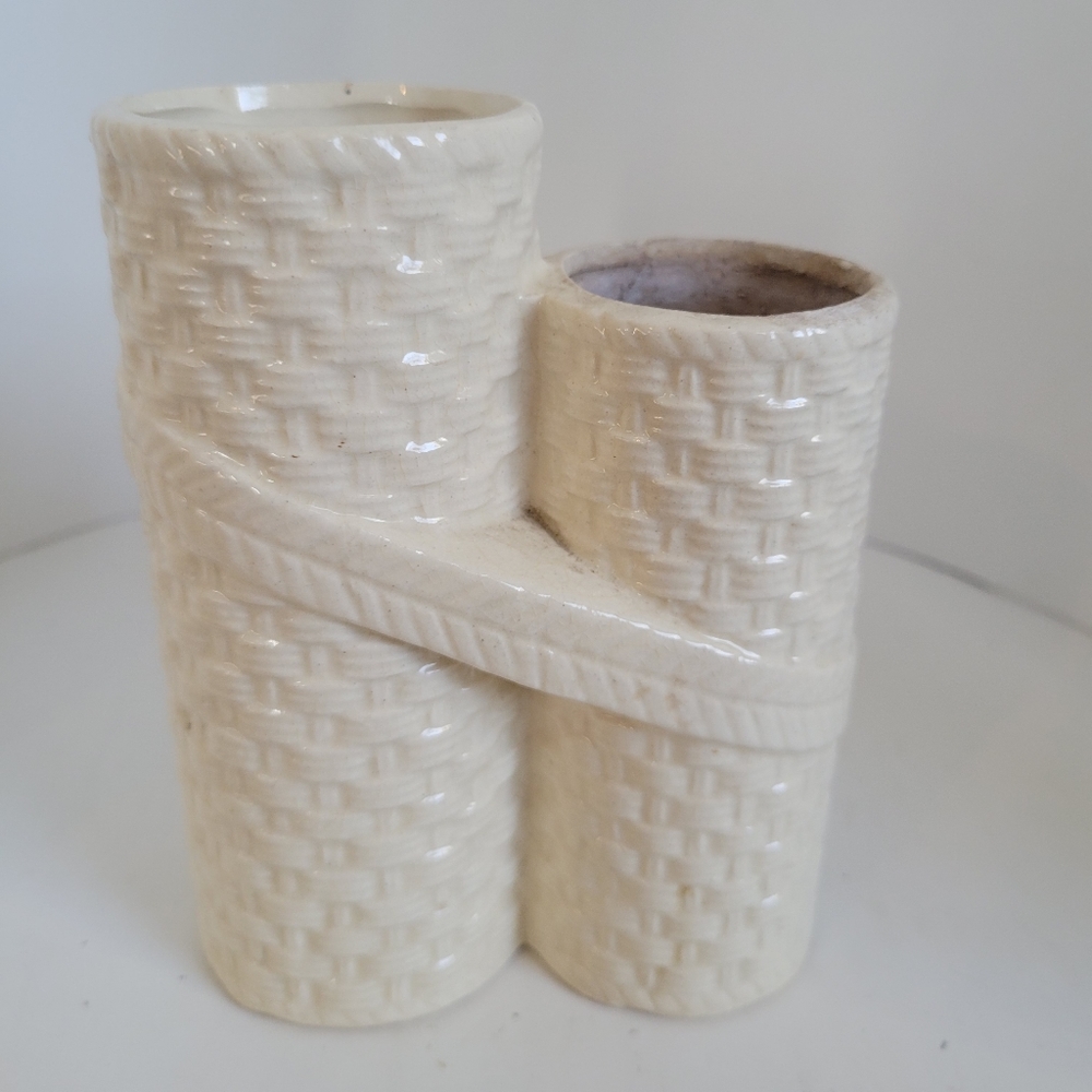 White Ceramic 2 in 1 Basket Weave-Rope Motif Vase